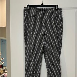 Roz & Ali Monochrome Geometric Print Pants
